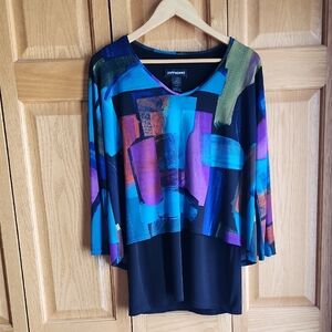 Soft Works Size M Colorful Abstract Women Top